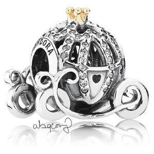 Pandora 791573CZ Cinderella's Pumpkin Coach Carriage Disney Princess Charm